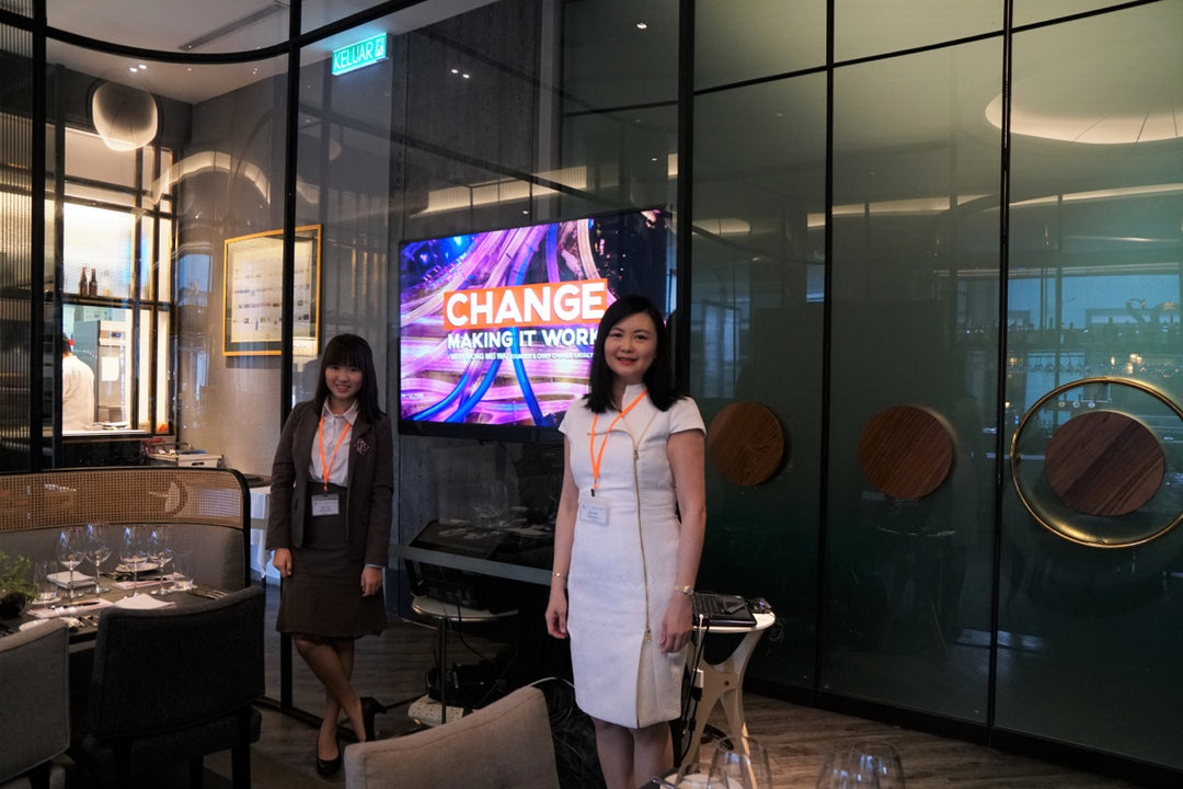 Left: Chang Hui Tze (Marketing & Business Development Manager)